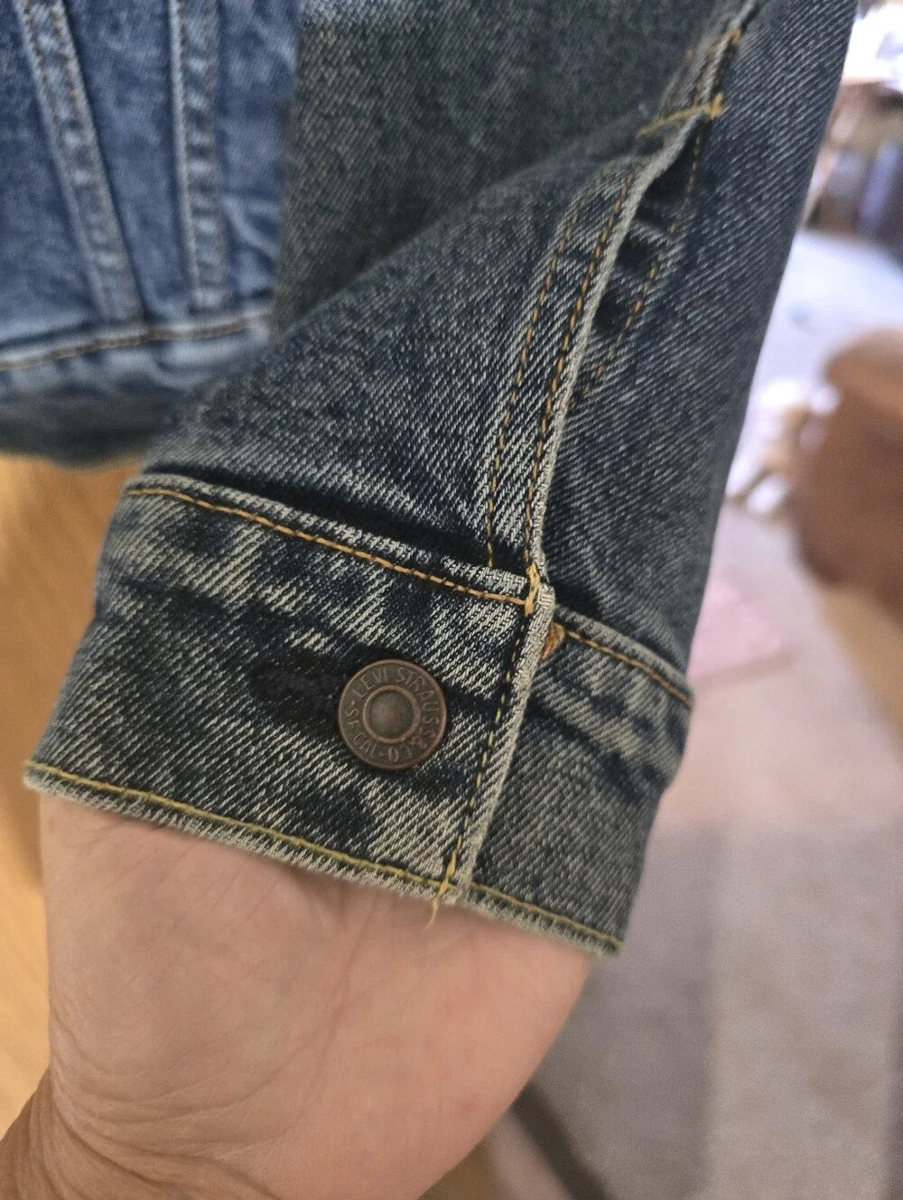 Levi's Mens Blue Denim Trucker Jacket - Picture 3 of 6